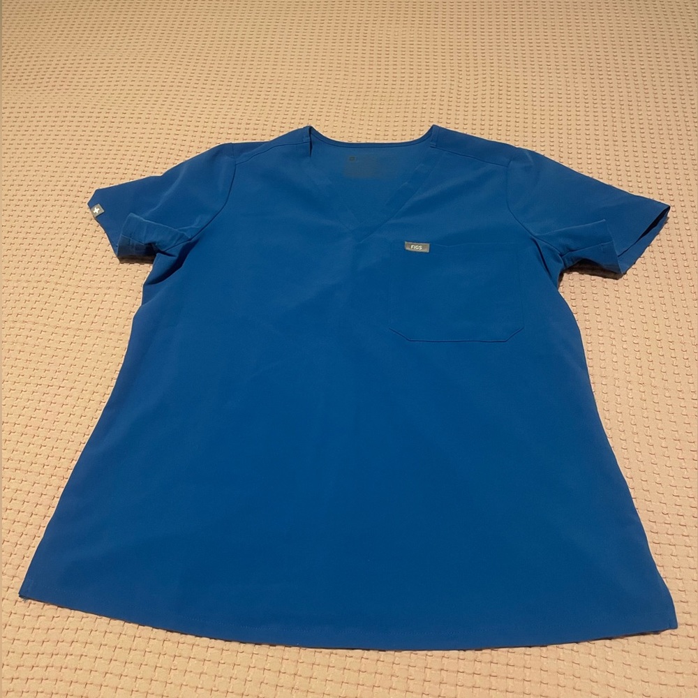 GUC figs 1 pocket top